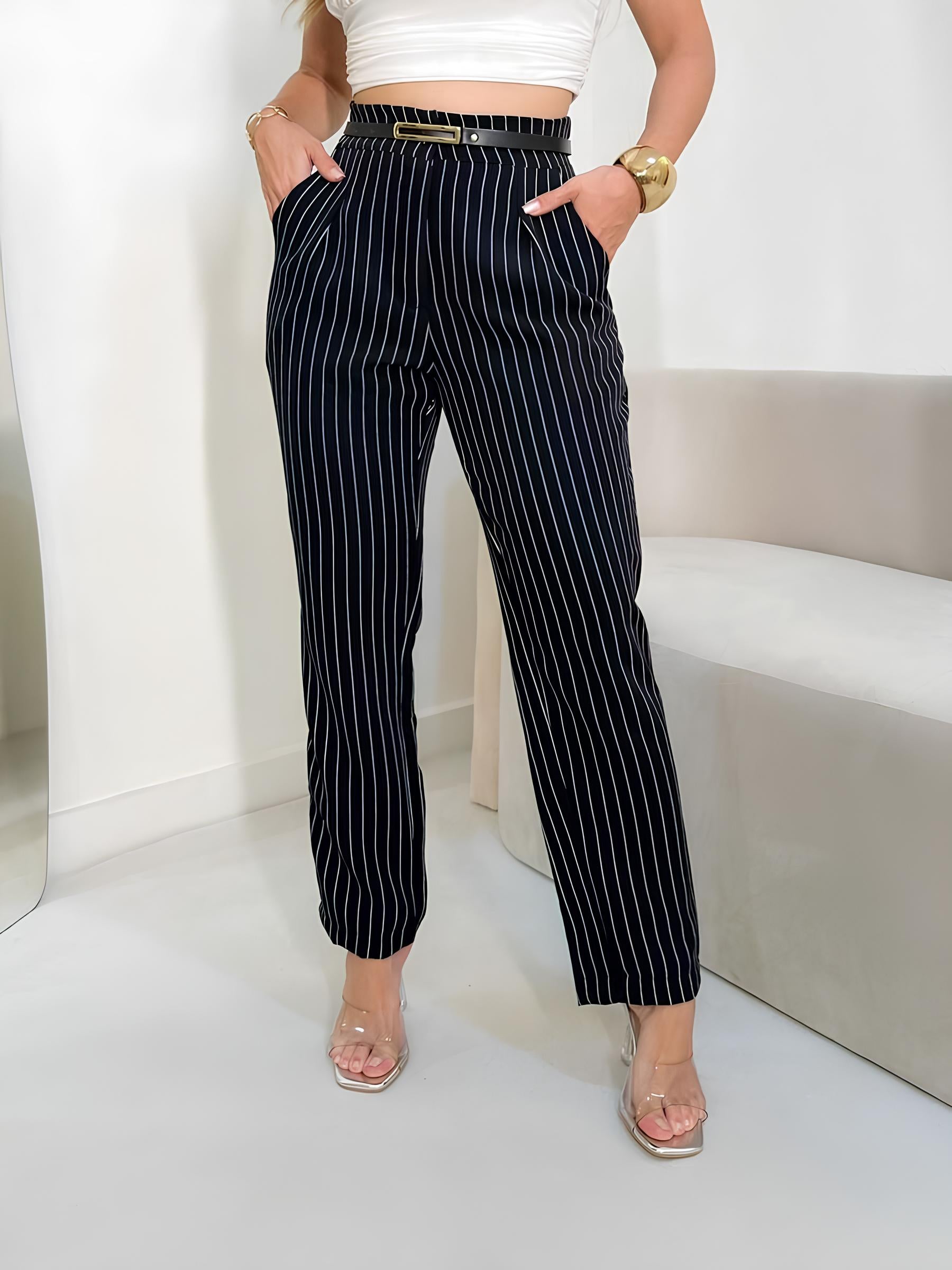 Calça Listrada com Cinto