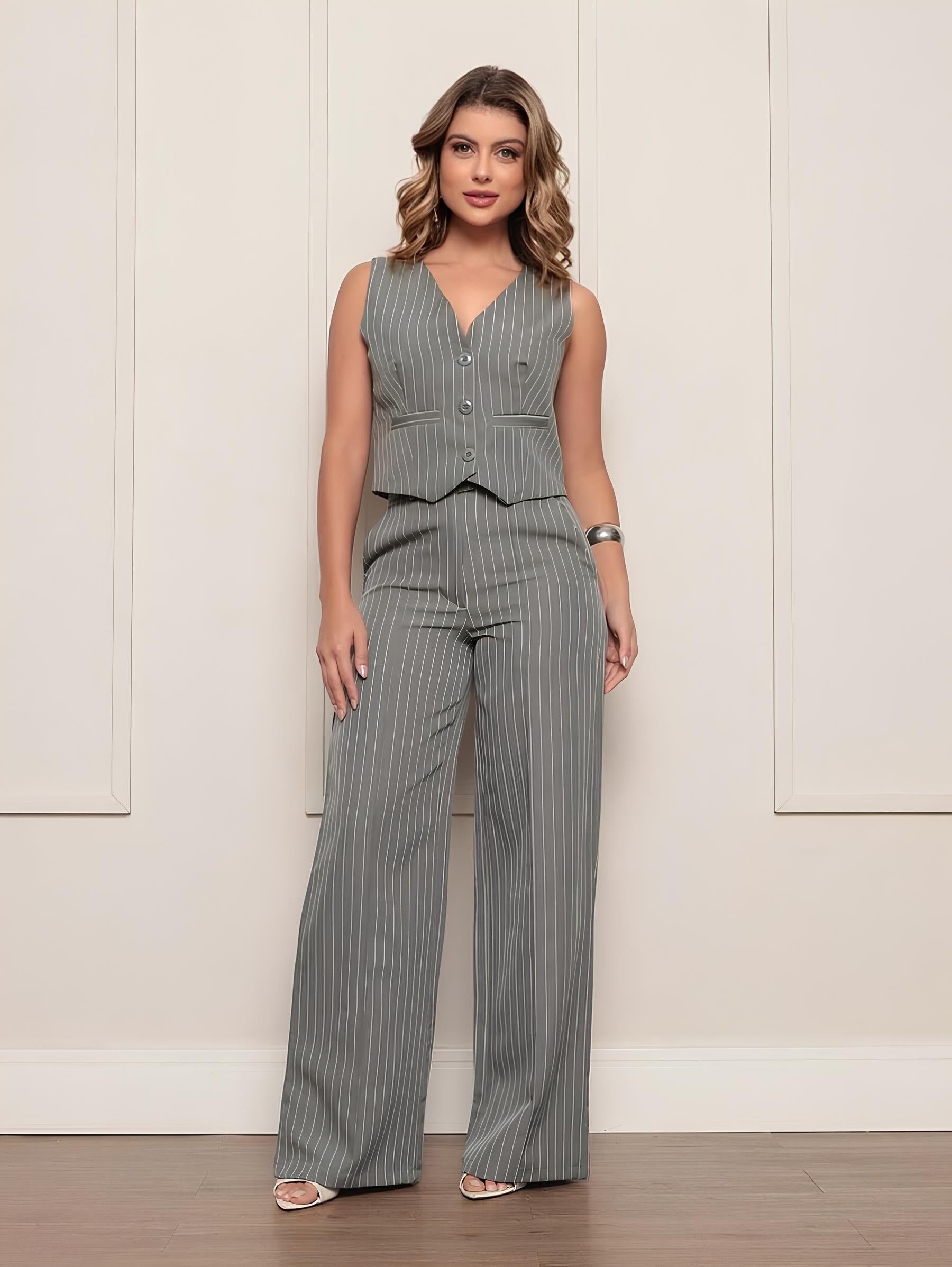 Conjunto Alfaiataria Colete e Calça com Listras